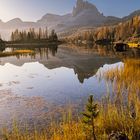 Der Bergsee mit Spiegel