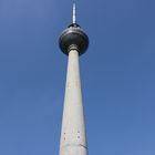 der Berliner Fernsehturm auf dem Alex