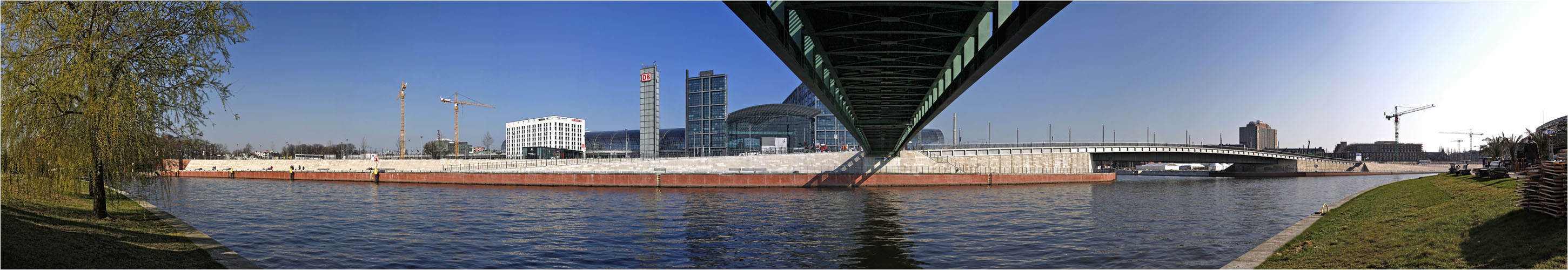 Der Berliner Hauptbahnhof