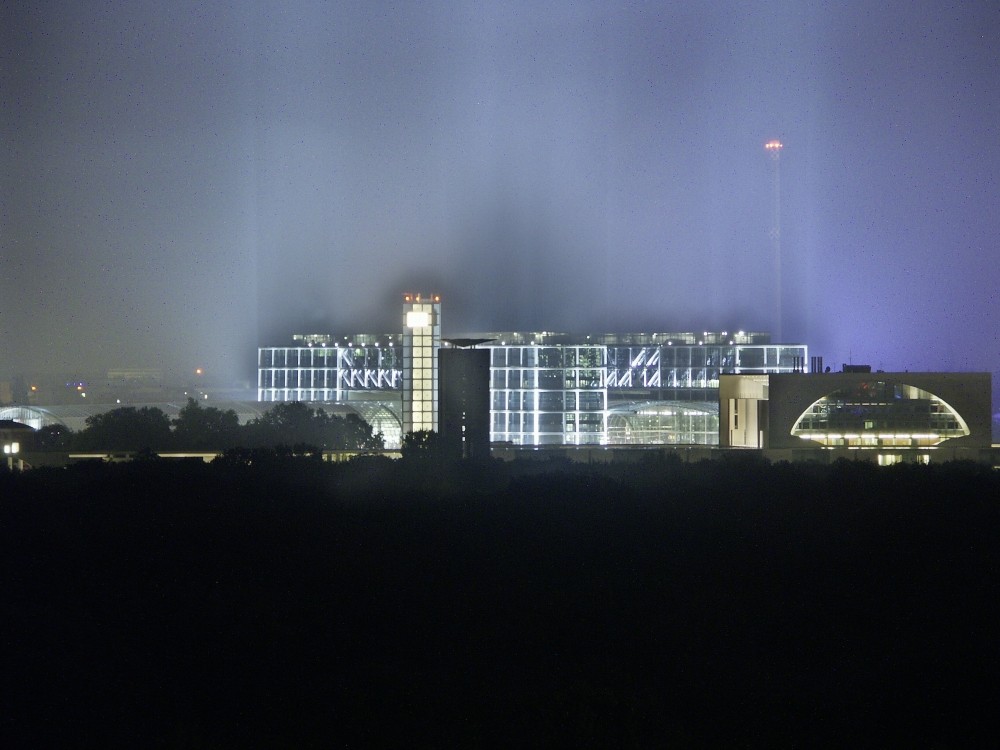 Der Berliner Hauptbahnhof um 02:00 Uhr in der Nacht