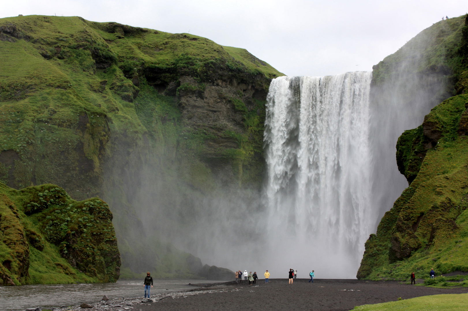 Der berühmte Skógafoss