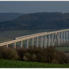 Der Beton betont die Landschaft 