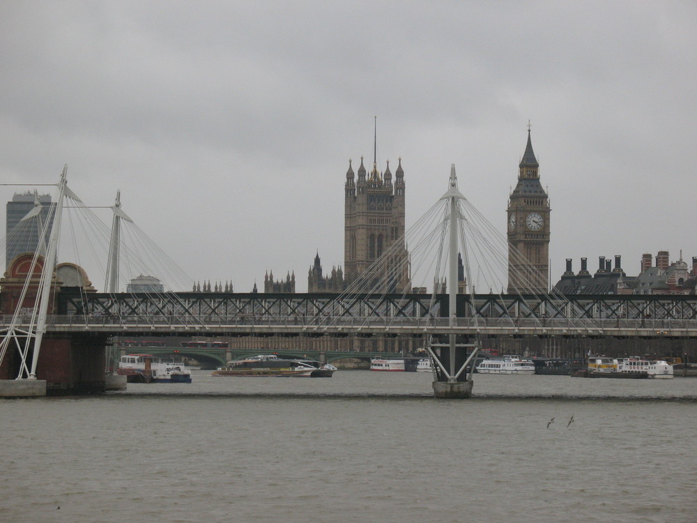 Der Big Ben von der Themse