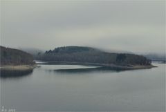 Der Biggesee bei Olpe im Winter.