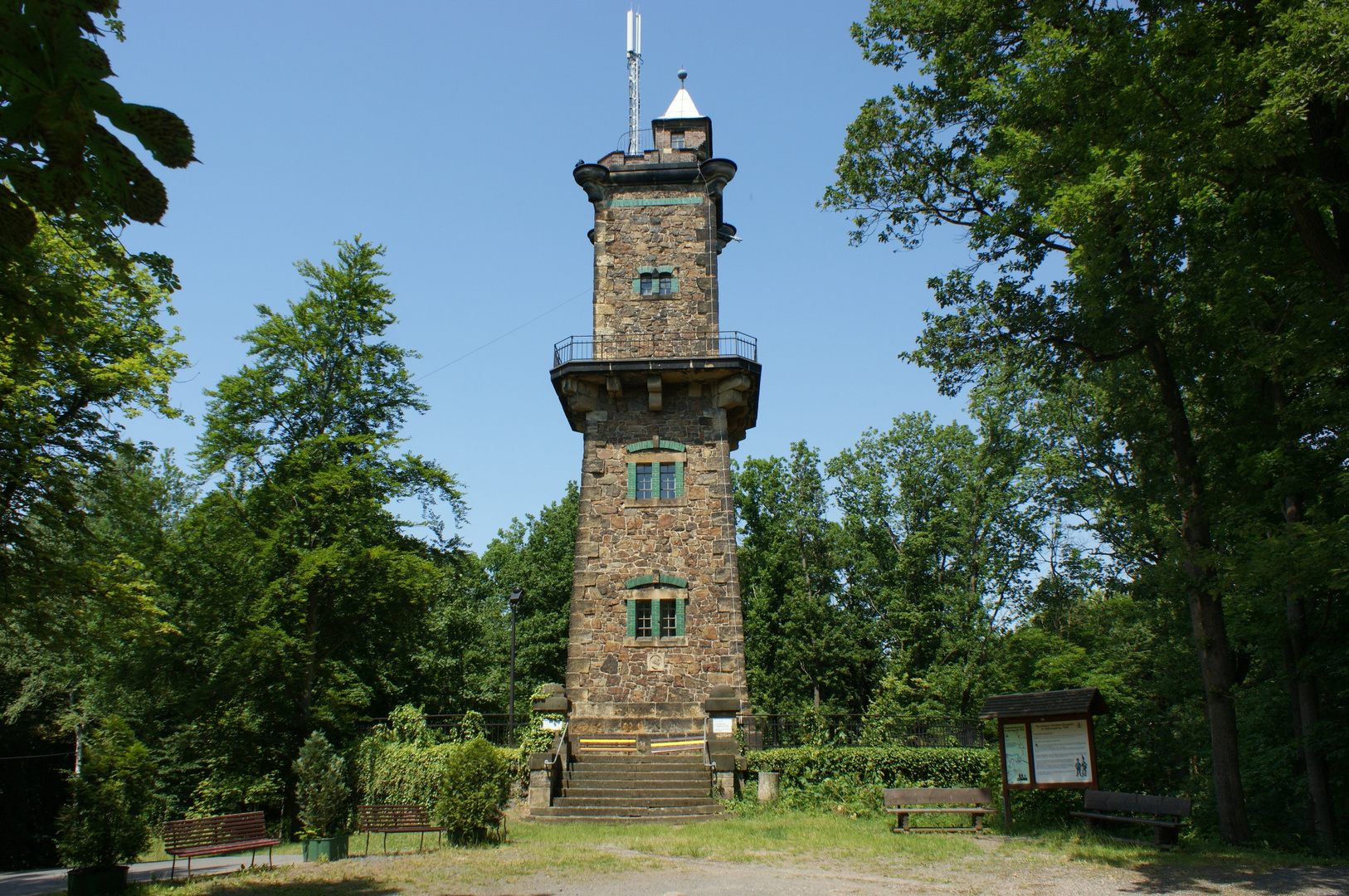 Der Bismarkturm in Bergißhübel - Sächsische Schweiz