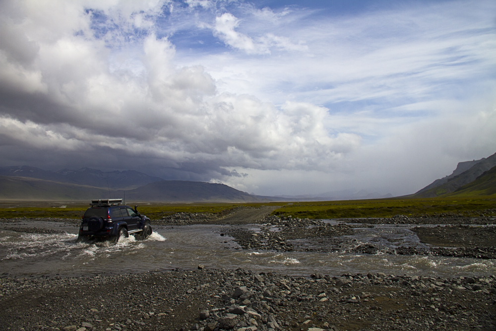 Der blaue Jeep