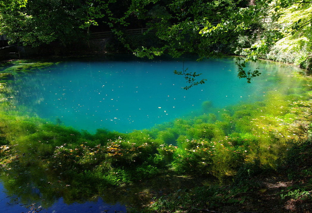 Der Blautopf in Blaubeuren