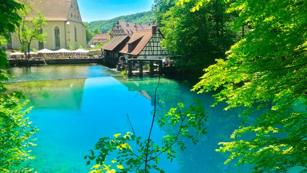 der-blautopf-in-blaubeuren-foto-bild-world-deutschland