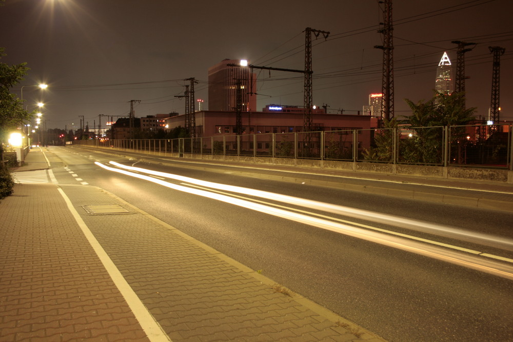 Der Bleistift In Frankfurt am Main bei Nacht