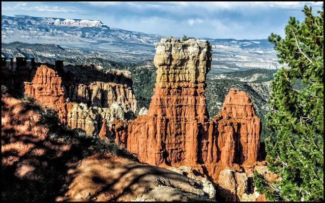 DER BLICK AUF DIE ANDERE SEITE.....