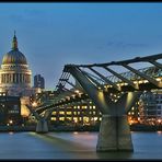 Der Blick auf St. Pauls's Cathedral ...