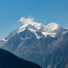 Der Blick ins Mattertal zu Weisshorn (4505 m.ü.M.) und Bishorn (4153 m.ü.M.)