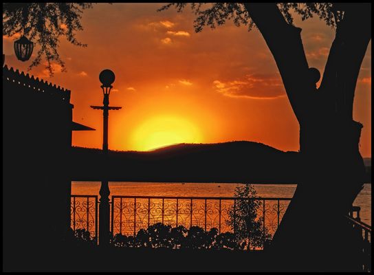 DER BLICK NACH WESTEN......