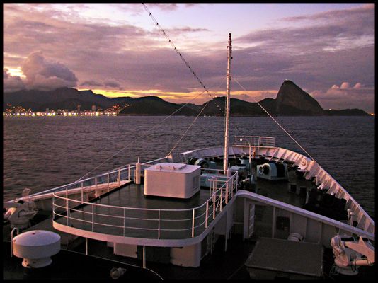 DER BLICK ÜBER DEN BUG....