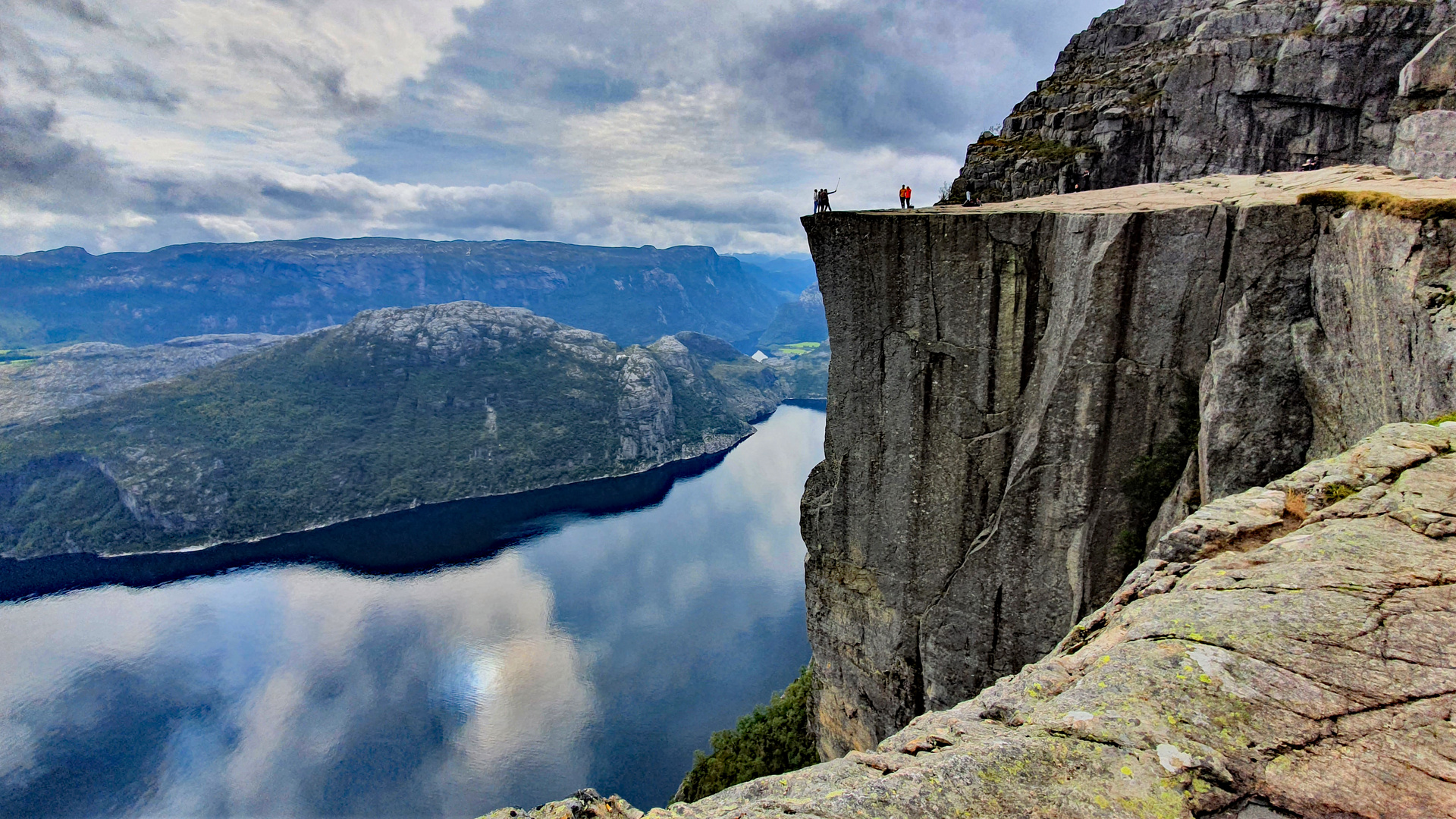 Der Blick vom Preikestolen (604m)