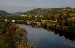 Der Blick von der Hilbringer Brücke ...