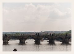 der Blick zur Brücke