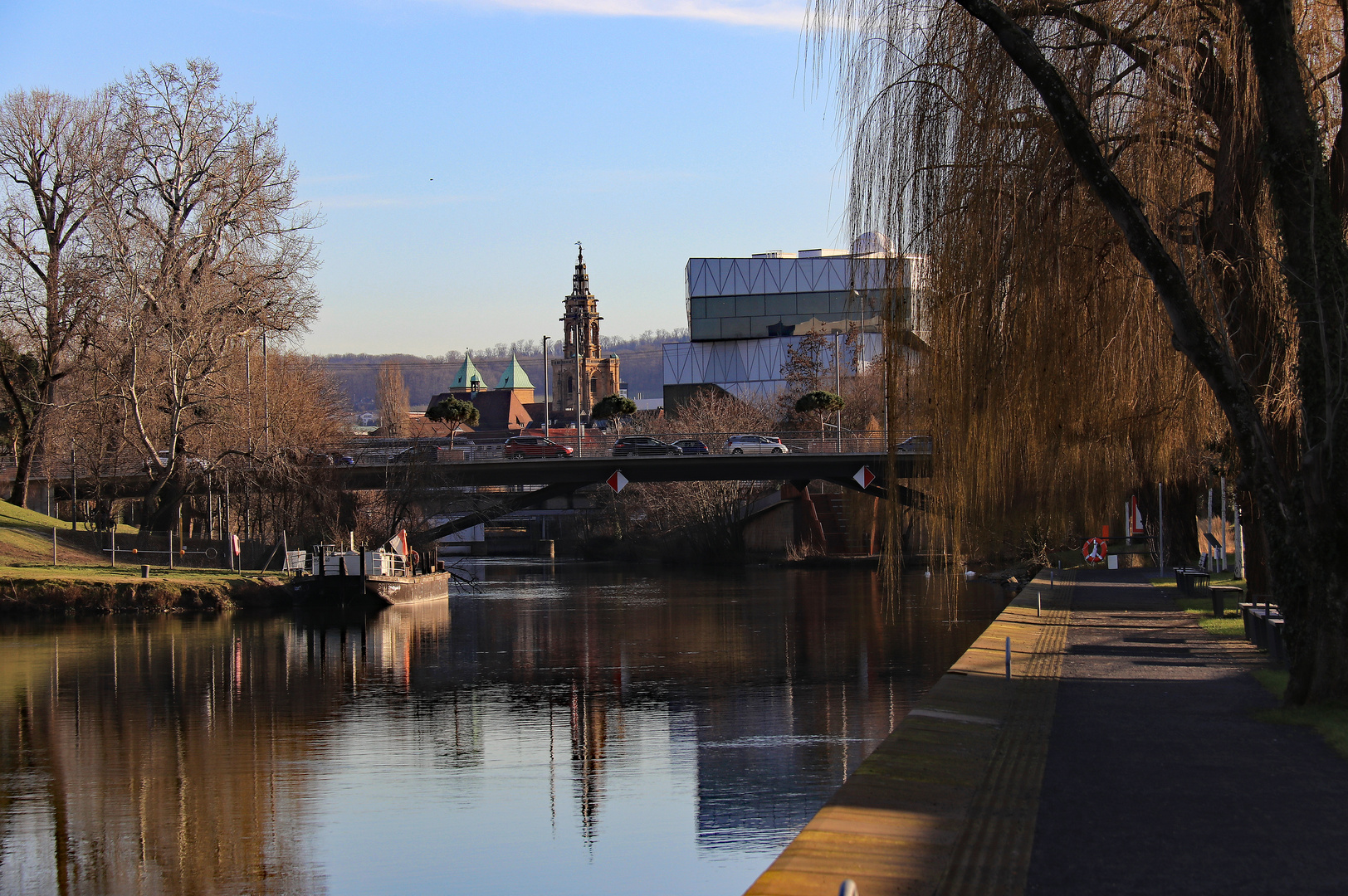 Der Blick zur Kilianskirche und Experimenta