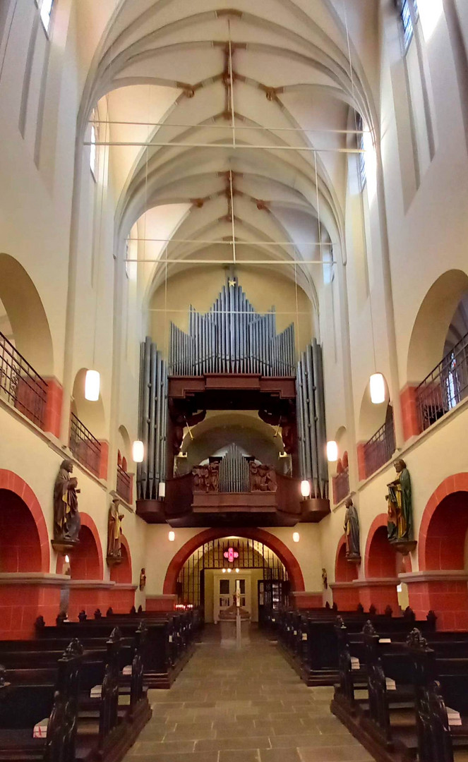 der Blick zur Orgel