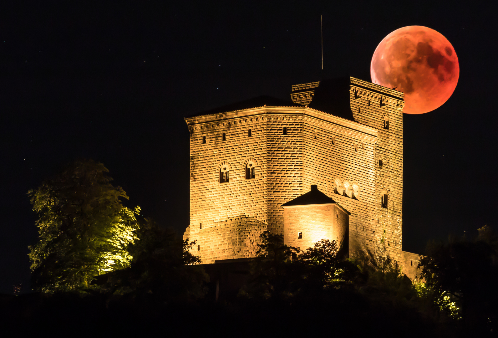 Der Blutmond und die Kaiserburg