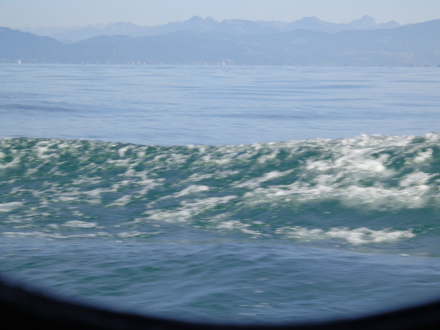 der bodensee mal anders betrachtet aus dem guckloch eines schiffes