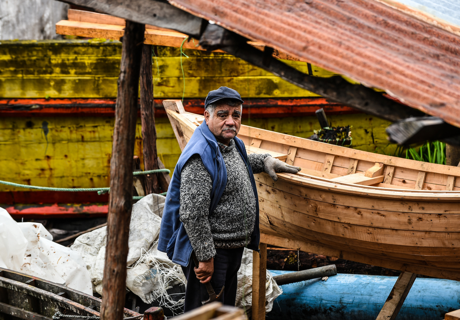 Der Bootsbauer , Puerto Eden  , Chile              DSC_5999-2