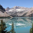 Der Bow Lake am Icefield Parkway / Banff National Park....