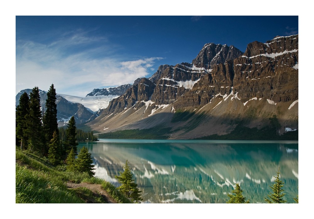 Der Bow Lake mit Crowfoot Glacier