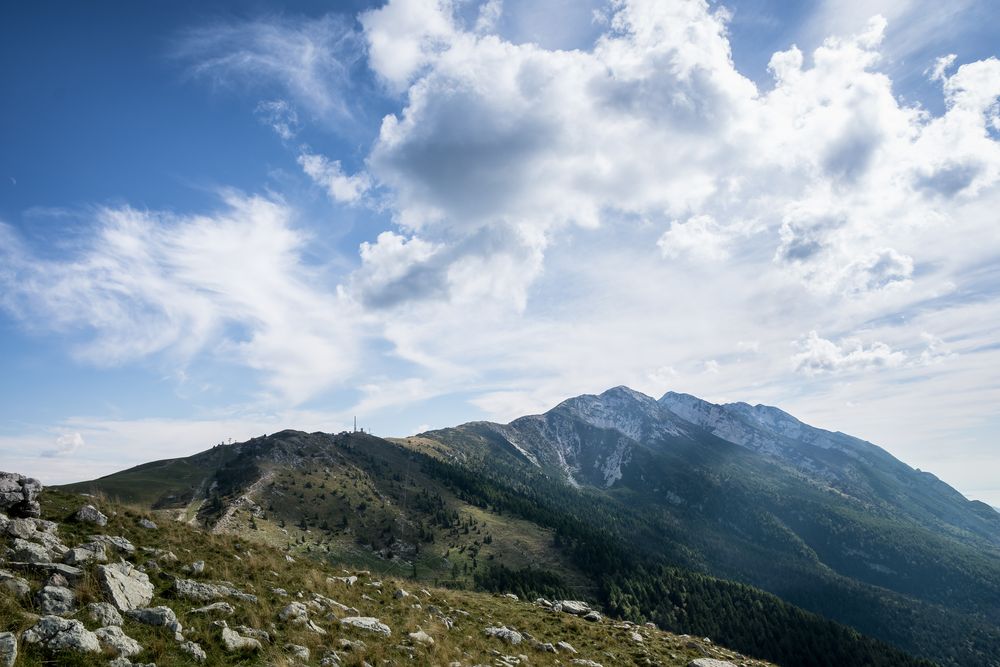 Der breite Rücken des Monte Baldo