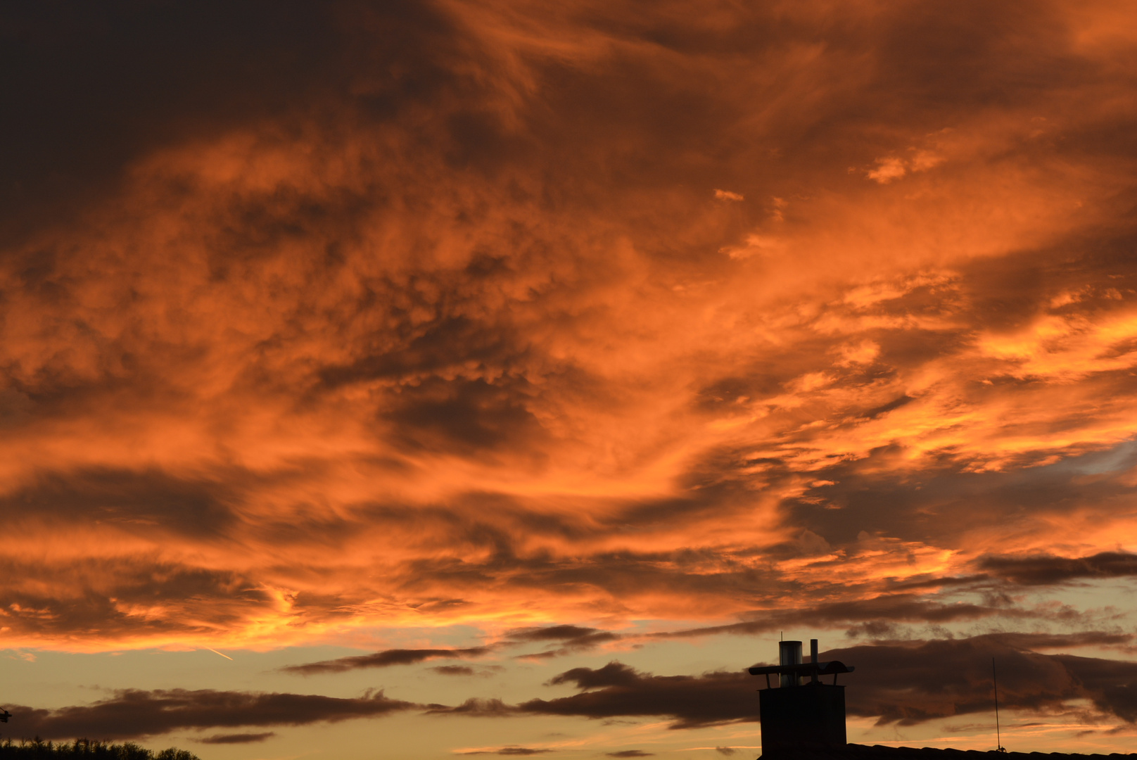 Der brennende Himmel von heute Abend