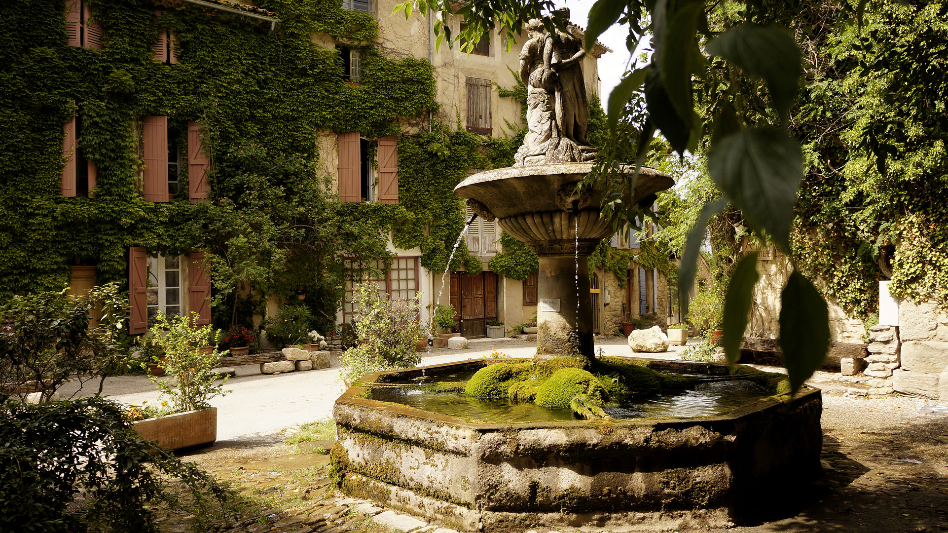 Der Brunnen in Saignon