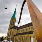 Der Brunnen und die Kirche