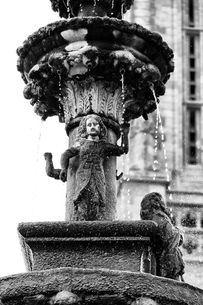 Der Brunnen von Saint-Jean-du-Doigt