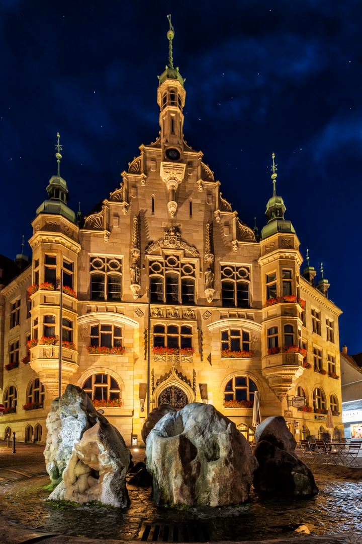 Der Brunnen vor dem Rathaus