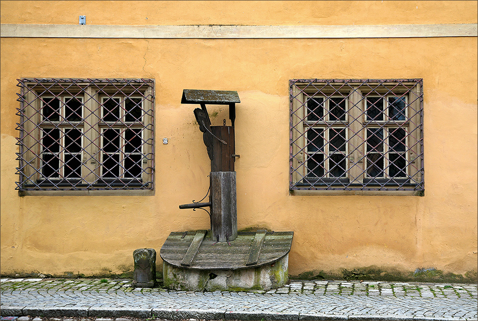 der Brunnen vor der Türe