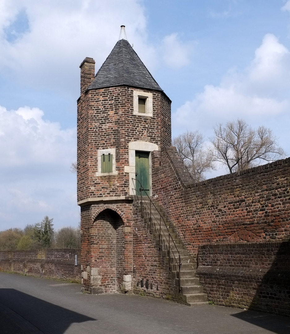 der Brunnenturm