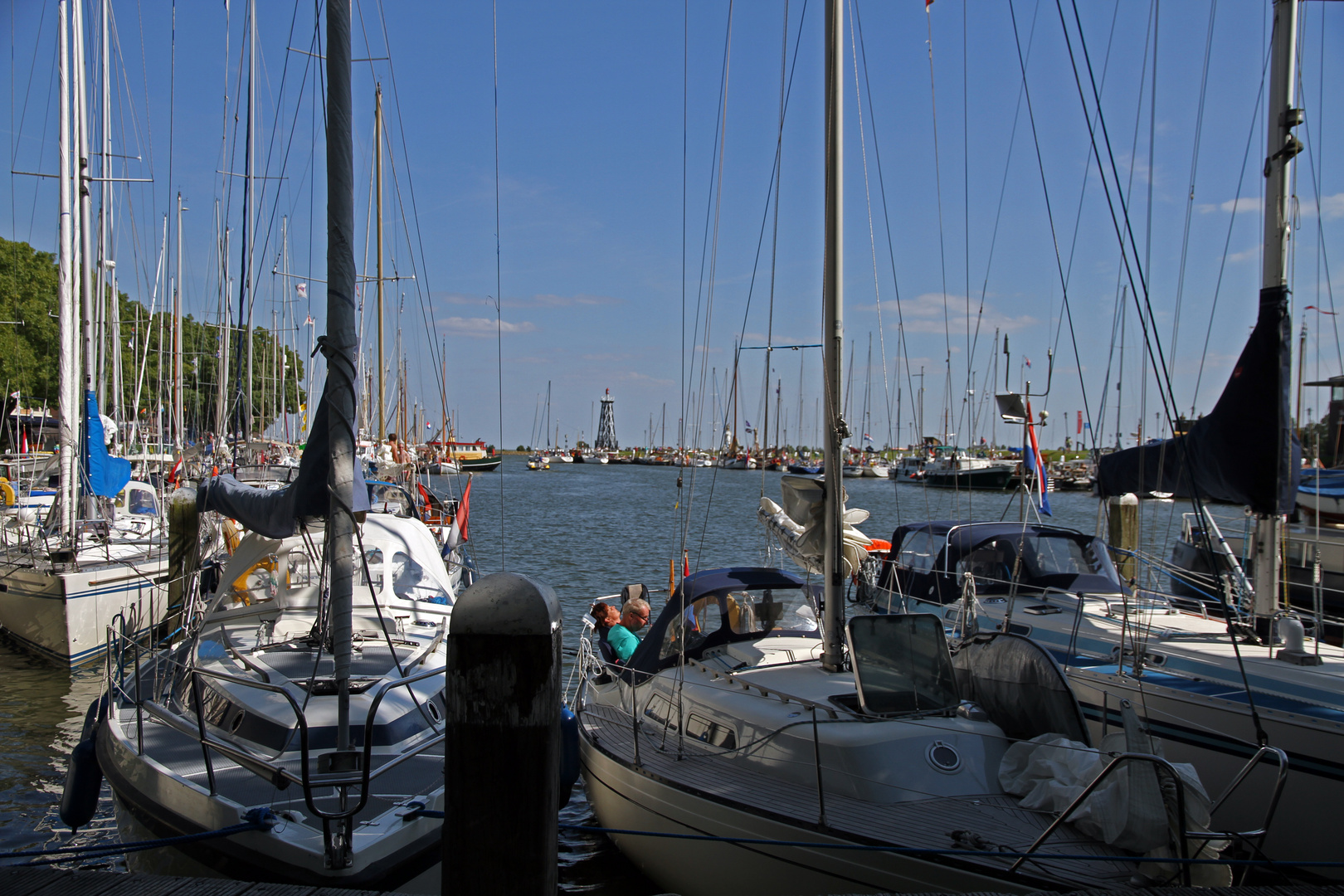 Der Buitenhaven in Enkhuizen (Nord-Holland / Niederlande)