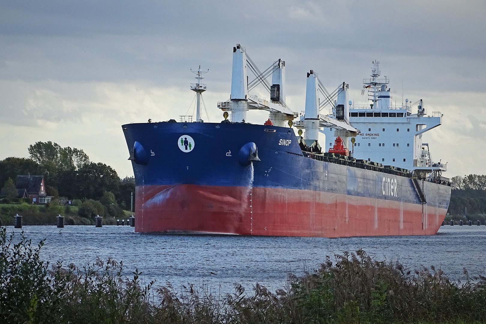 der Bulker in der Weiche 