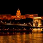 Der Burgberg mit dem Burgpalast und Kettenbrücke