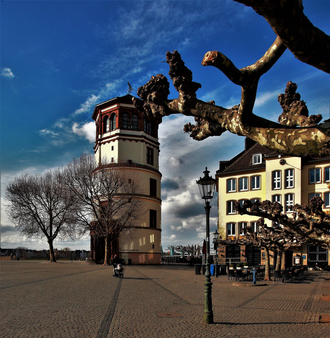 der Burgplatz ...ein Anziehungspunkt in Düsseldorf