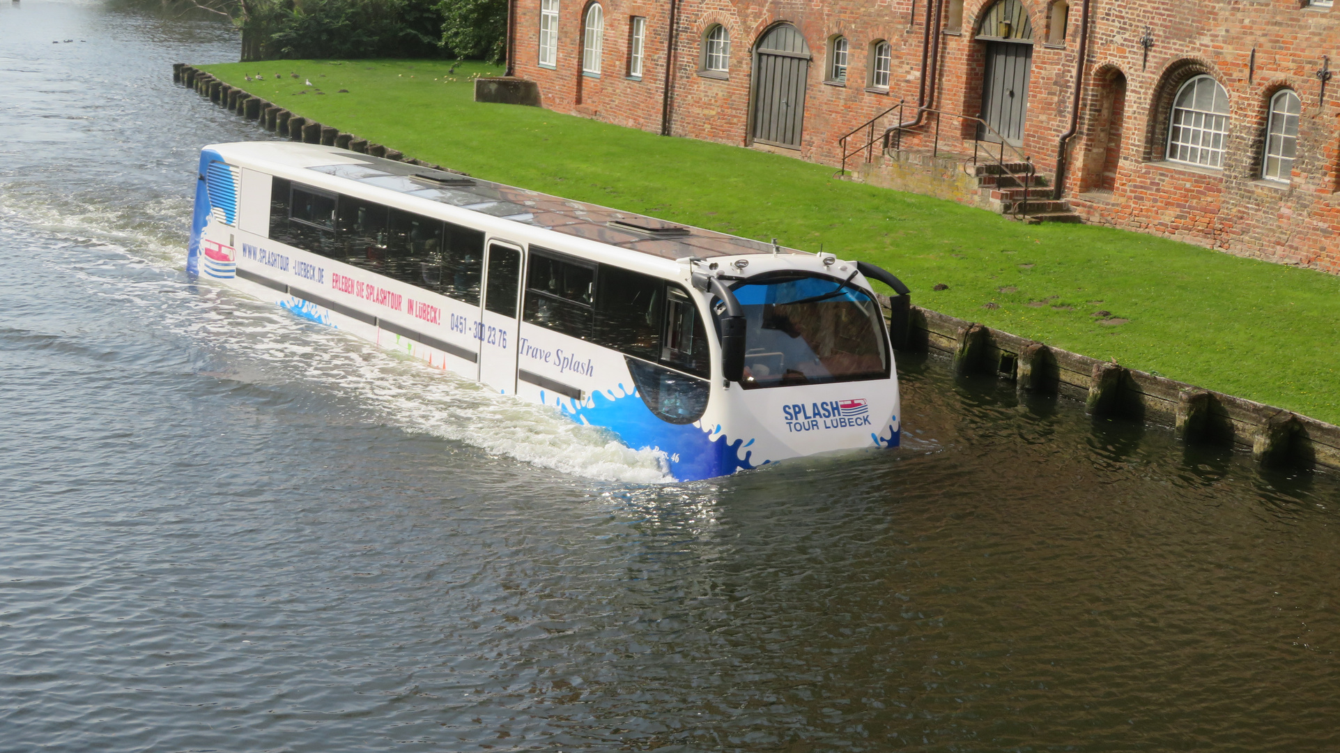 Der Bus kommt.....