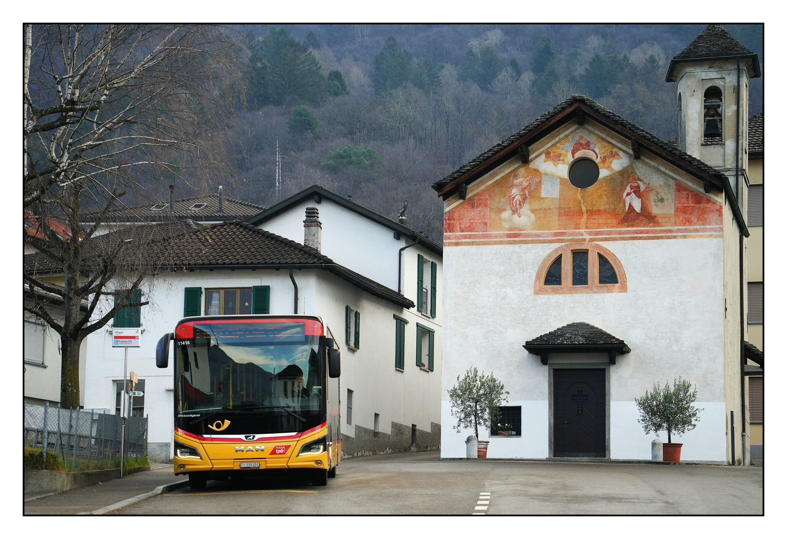 Der Bus zur Kirche