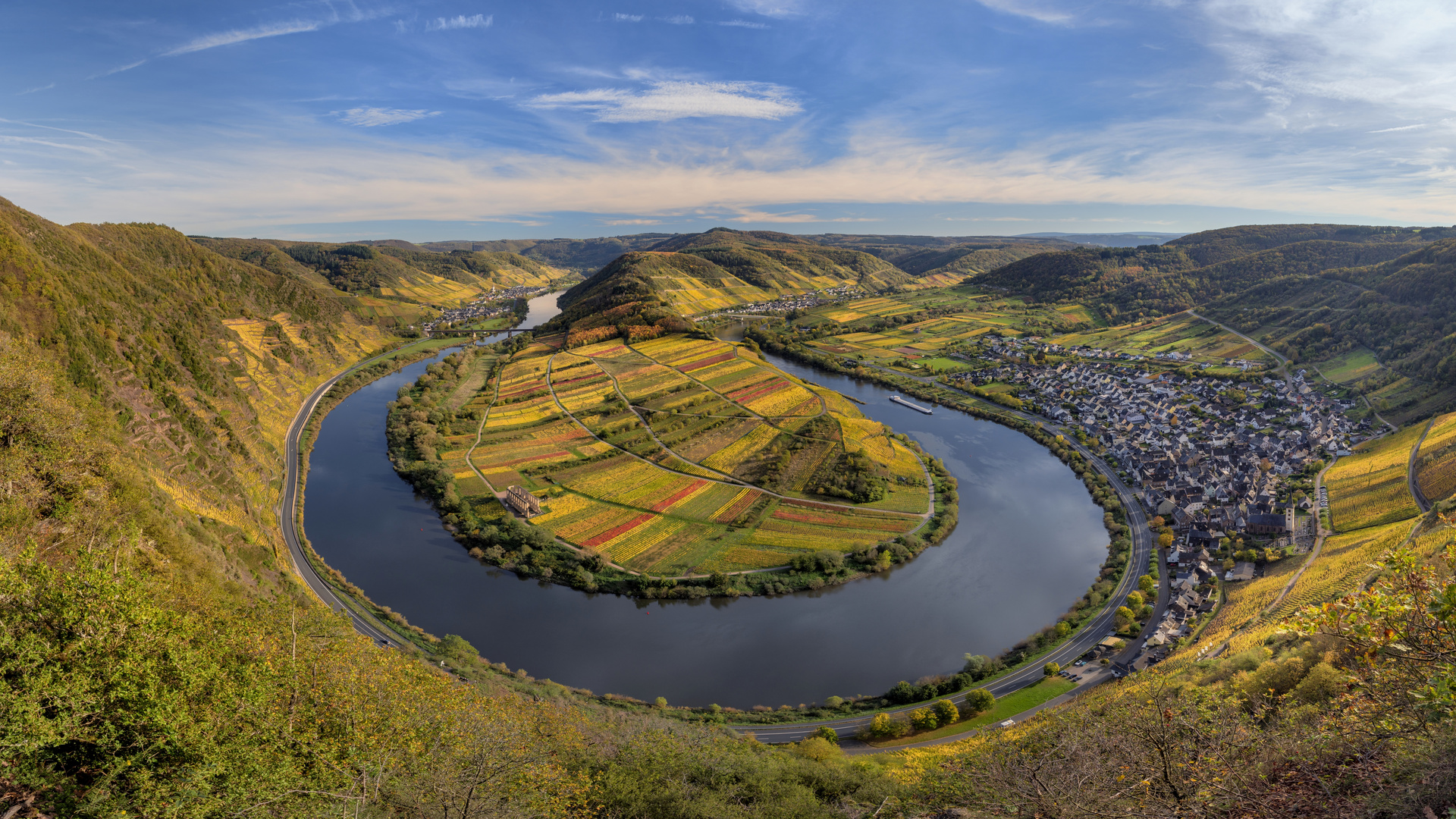 *Der Calmont und die Moselschleife bei Bremm*