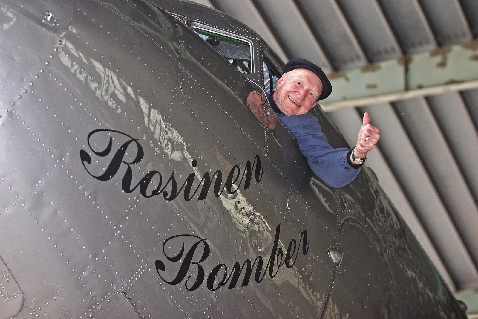 Der "Candybomber" im Rosinenbomber