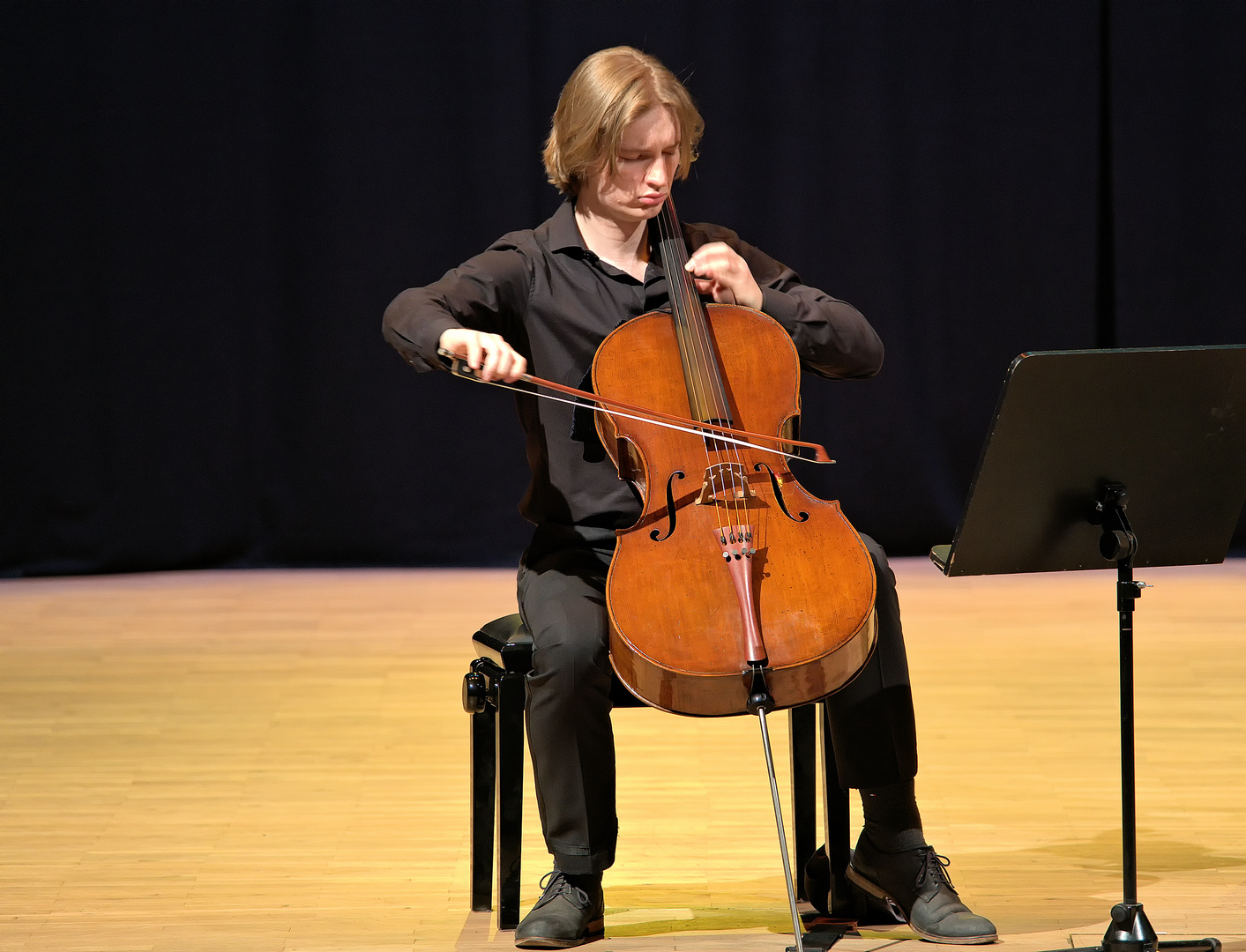 Der Cellist Foto & Bild | erwachsene, menschen bei der arbeit ...