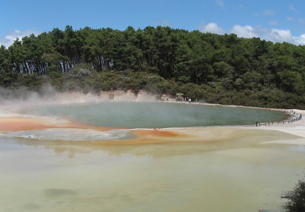 der Champagne-Pool im Waiotapu-Gebiet