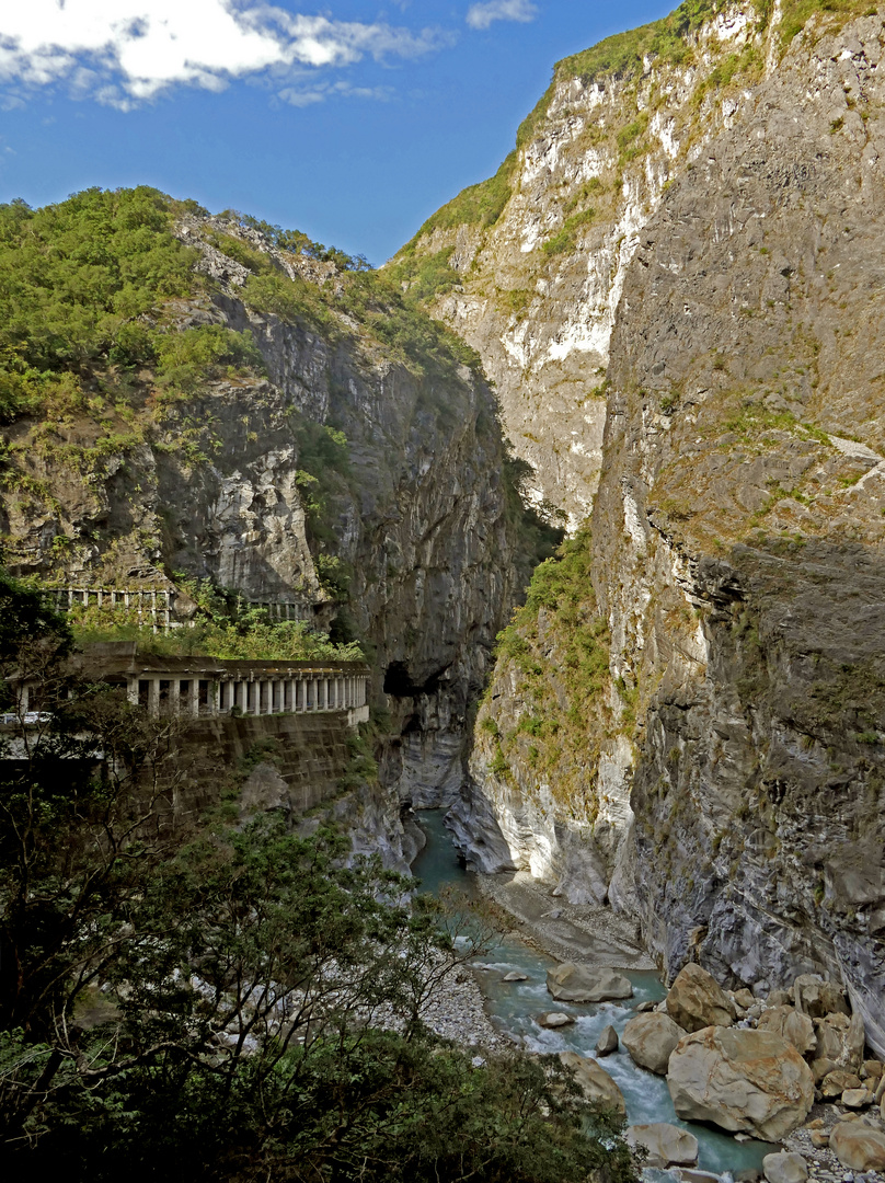 Der Chongde Tunnel 