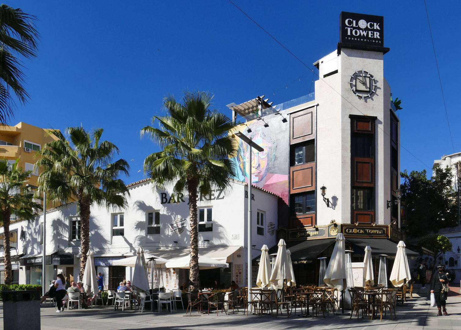 ...der Clock Tower in Torremolinos...