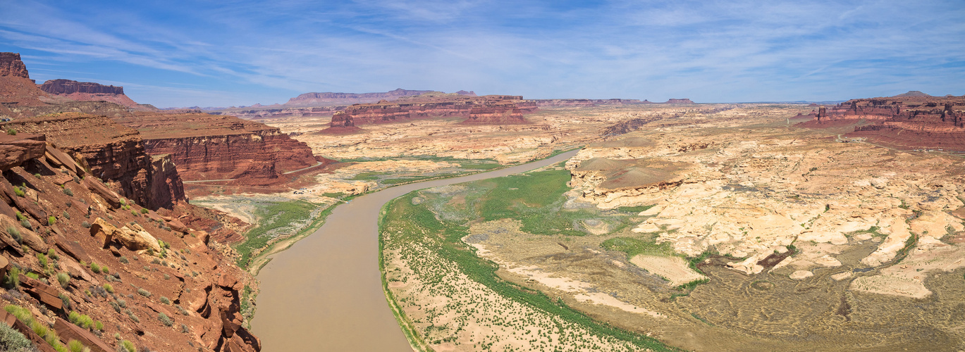 Der Colorado in der unwirtlichen Landschaft