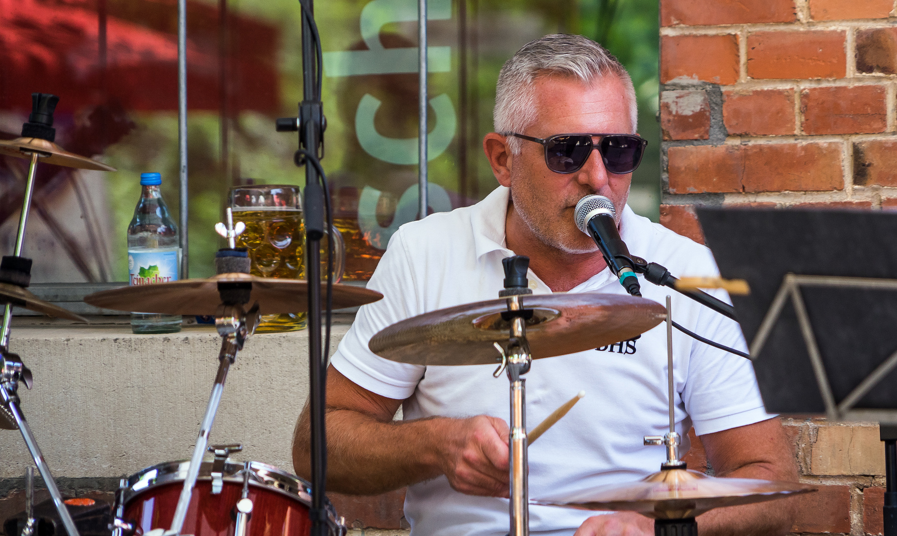 Der coole Typ am Schlagzeug Foto & Bild erwachsene menschen